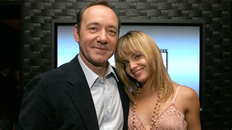 Mena Suvari Reflects on Strange Kevin Spacey Encounter ...